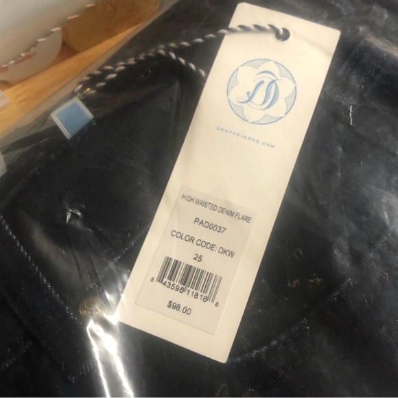 DRAPER JAMES NWT HIGH WAISTED DENIM FLARE JEANS 25 - Picture 2 of 3